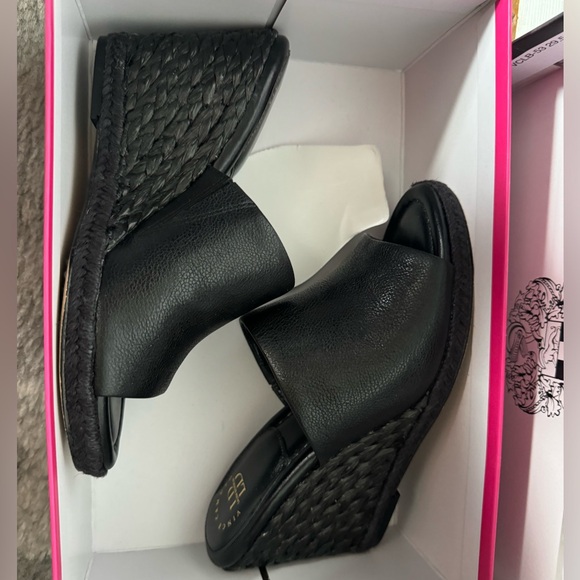 Vince Camuto Wedges - Black - Picture 3 of 5